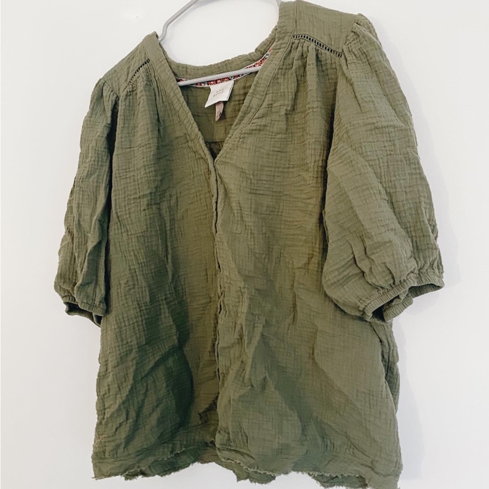 $15 | Knox Rose Button Up
Blouse| XXL | Green | Very Good Condition